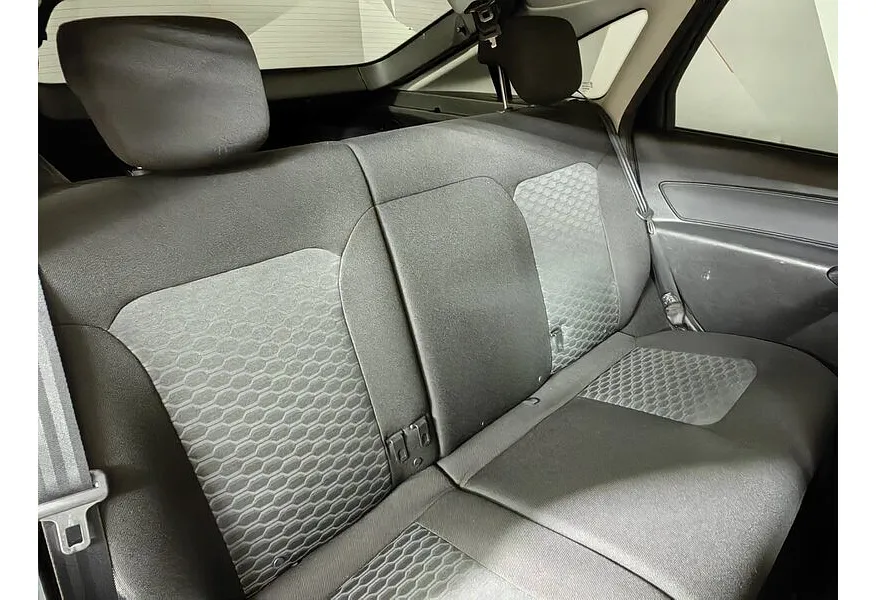 ВАЗ (Lada) Granta 1.6 MT (90 л.с.) Comfort Черный в АВИЛОН. Слайд №14