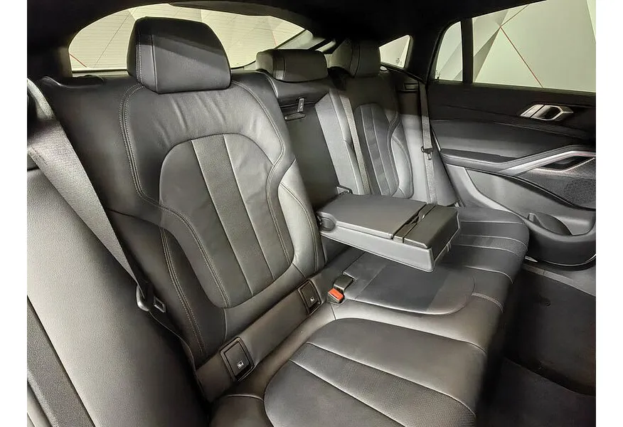 BMW X6 xDrive40d (340 л.с.) M Sport Pro Белый в АВИЛОН. Слайд №13