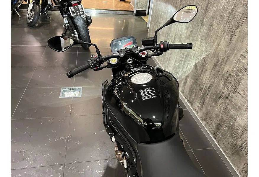 BMW Motorrad S 1000 R S 1000 R 999 см³ (160) 999 Черный в АВИЛОН. Слайд №7