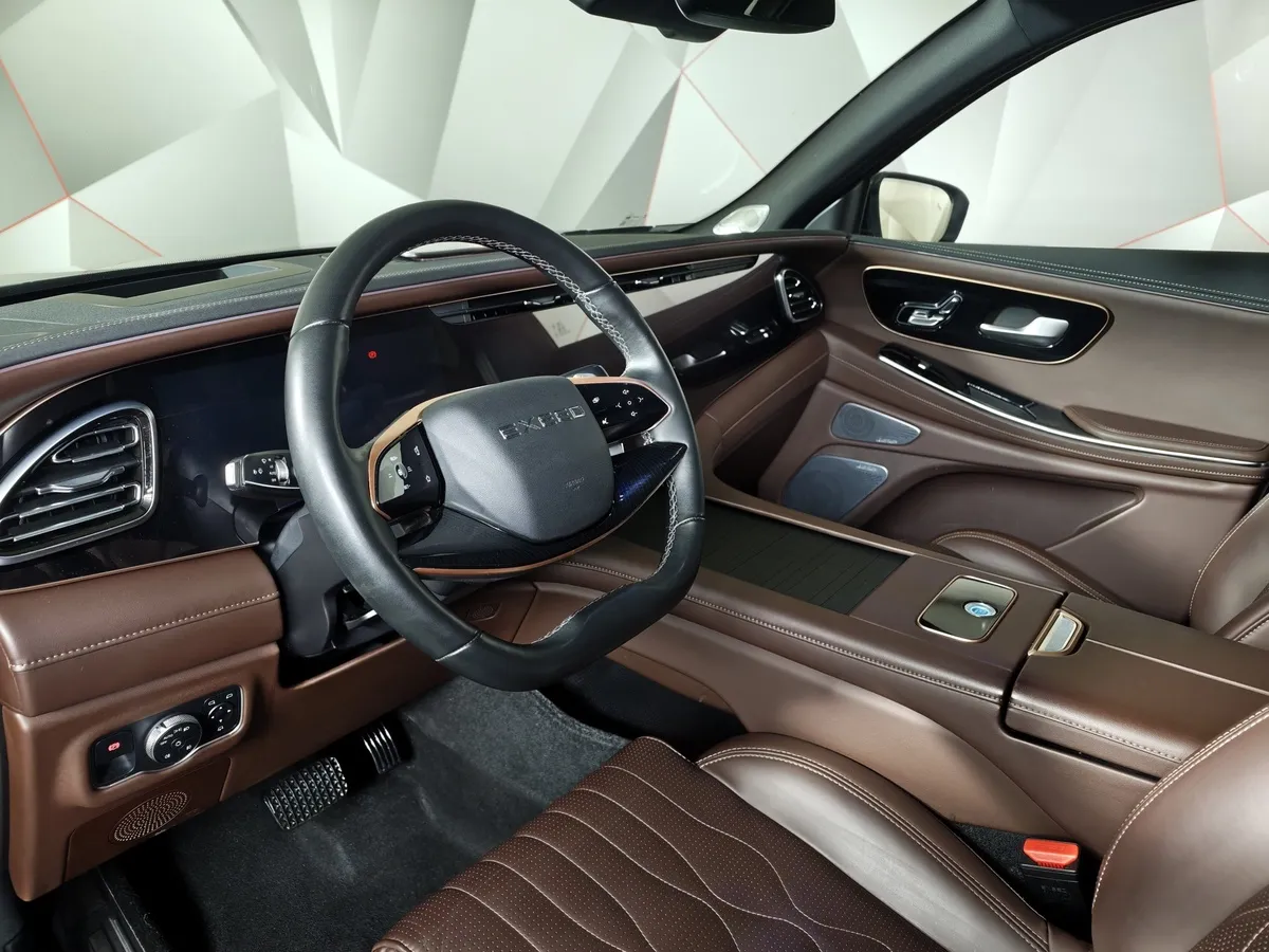 EXEED VX 2.0 AMT AWD (249 л.с.) President Черный в АВИЛОН. Слайд №19