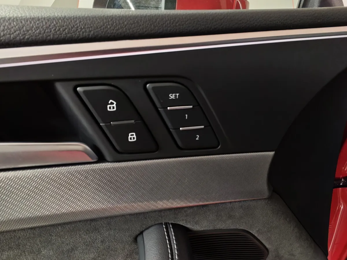 Audi A5 2.0 TFSI S tronic quattro (249 л.с.) Design Красный в АВИЛОН. Слайд №21