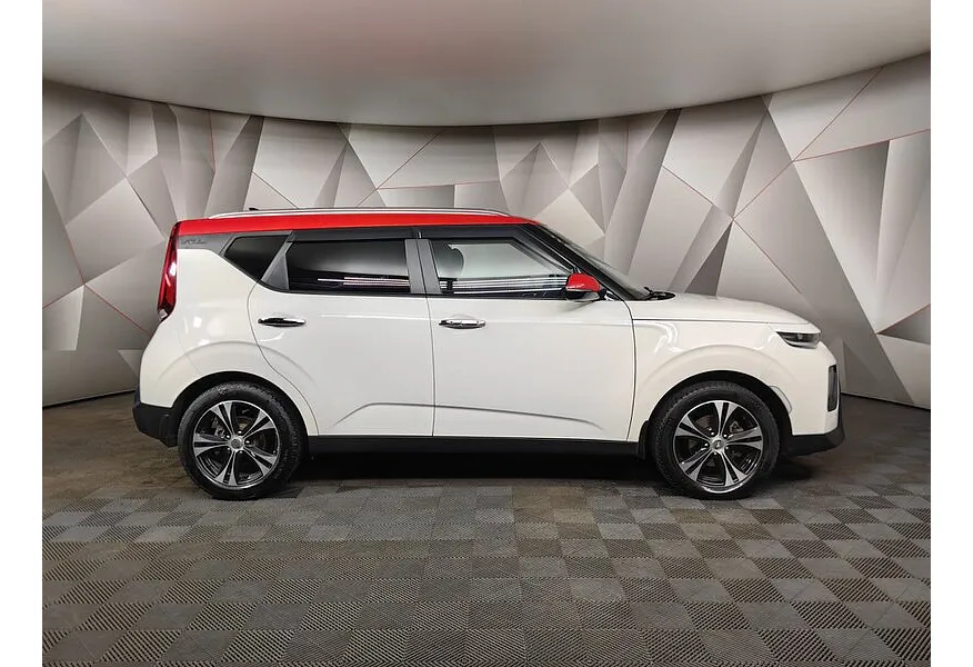 LIVE. Слайд №4