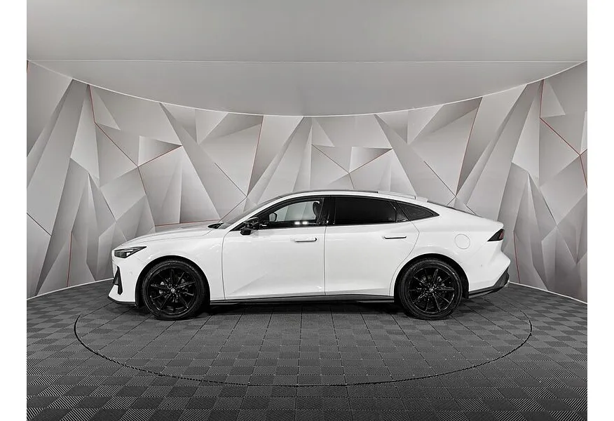 Changan UNI-V 1.5 AMT (181 л.с.) LX Белый в АВИЛОН. Слайд №5