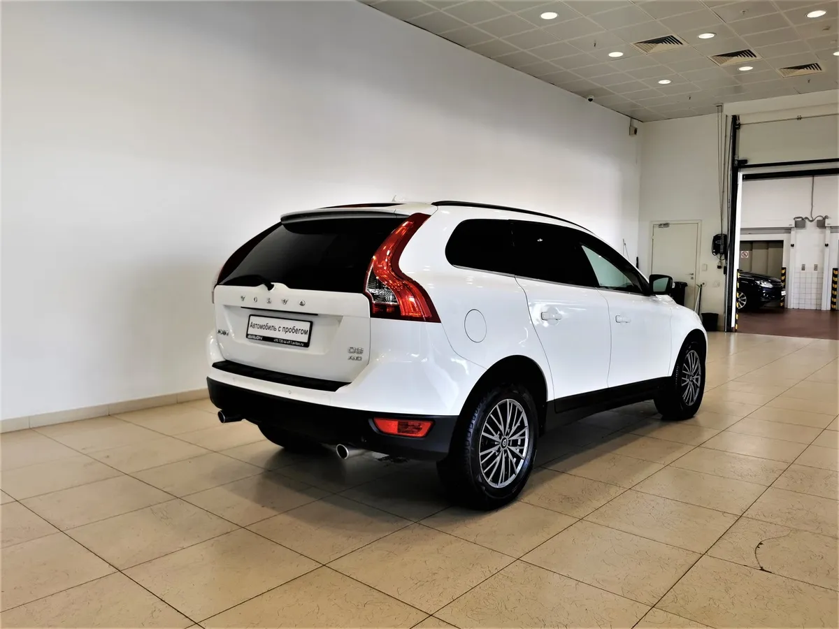 Volvo XC60 2.4 D Geartronic AWD (163 л.с.) Белый в АВИЛОН. Слайд №2
