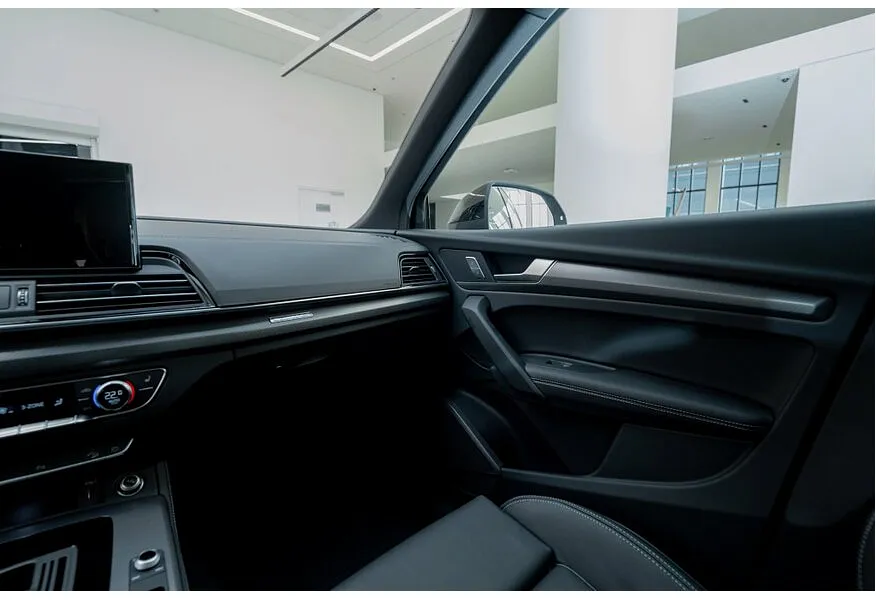 АВИЛОН - Audi Q5 L 2.0 TFSI S tronic quattro (245 л.с.) Luxury Dynamic - slide 10