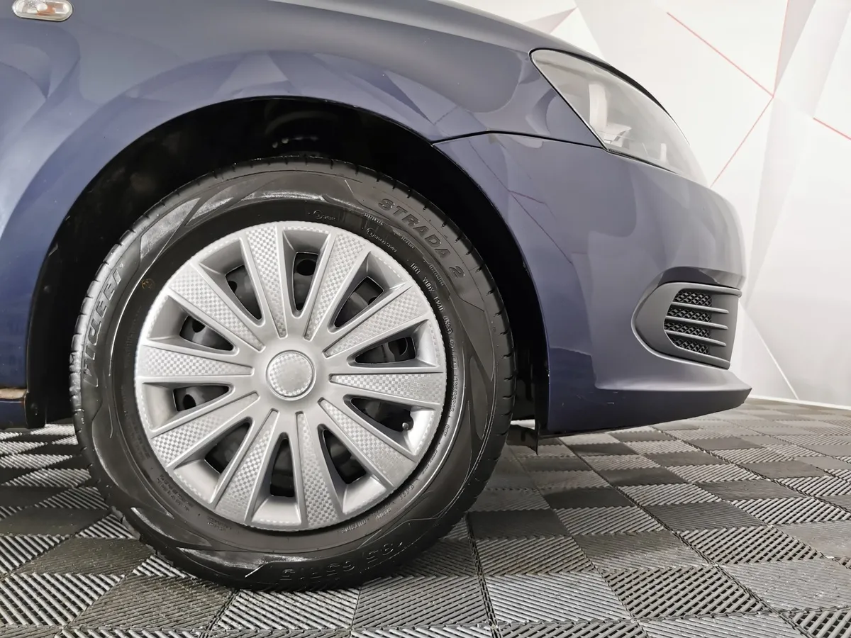 Volkswagen Polo 1.6 Tiptronic (105 л.с.) Comfortline Синий в АВИЛОН. Слайд №9