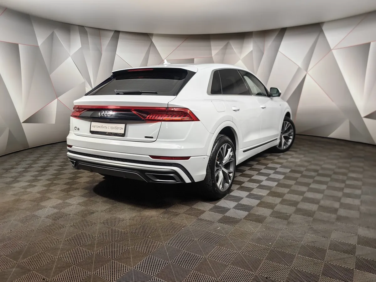 Audi Q8 45 TDI Tiptronic quattro (249 л.с.) Белый в АВИЛОН. Слайд №2