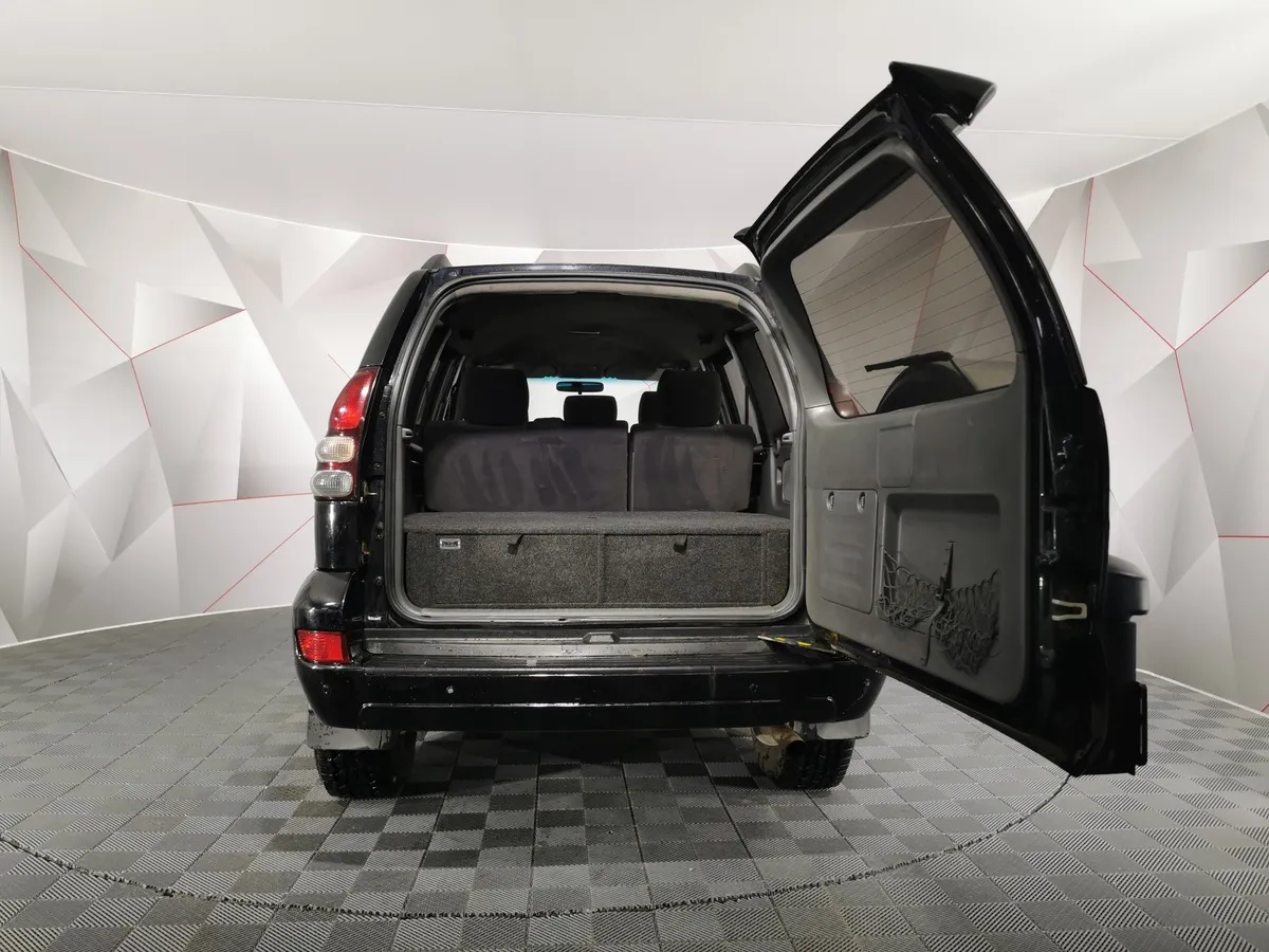 Toyota Land Cruiser Prado 4.0 AT (249 л.с.) Черный в АВИЛОН. Слайд №10