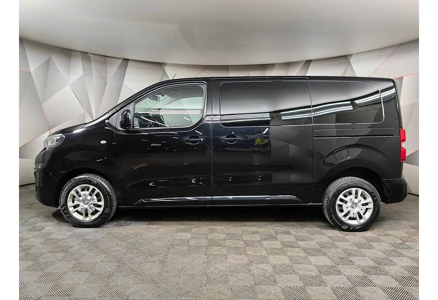 Peugeot Traveller 2.0 HDi МT SWB (150 л.с.) Active Черный в АВИЛОН. Слайд №5