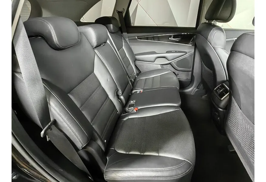 Kia Sorento 2.2 CRDi AT AWD (200 л.с.) Черный в АВИЛОН. Слайд №16