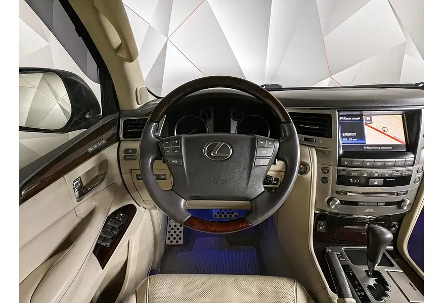 Lexus LX 570 AT (367 л.с.) Черный в АВИЛОН. Слайд №20
