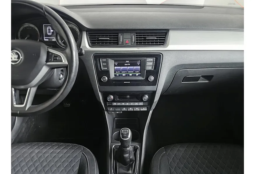 Skoda Rapid 1.6 MT (90 л.с.) Синий в АВИЛОН. Слайд №15