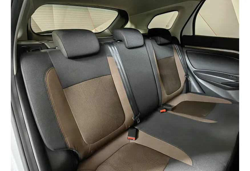 ВАЗ (Lada) Vesta 1.6 AMT (106 л.с.) Белый в АВИЛОН. Слайд №15