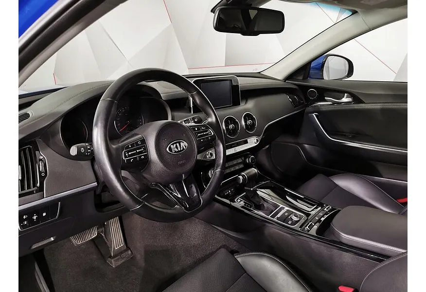 Kia Stinger 2.0 AT (197 л.с.) Comfort Синий в АВИЛОН. Слайд №15