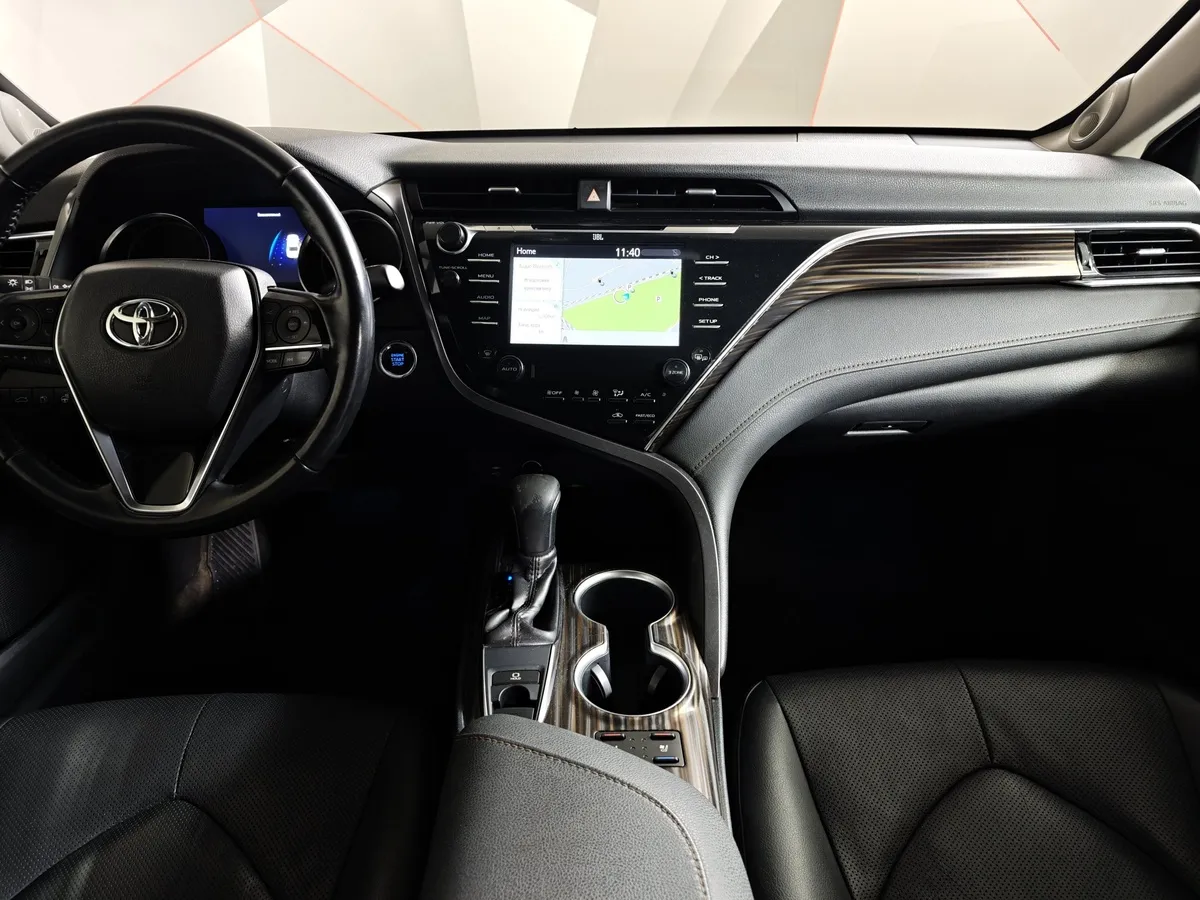 Toyota Camry 2.5 AT (181 л.с.) Черный в АВИЛОН. Слайд №15