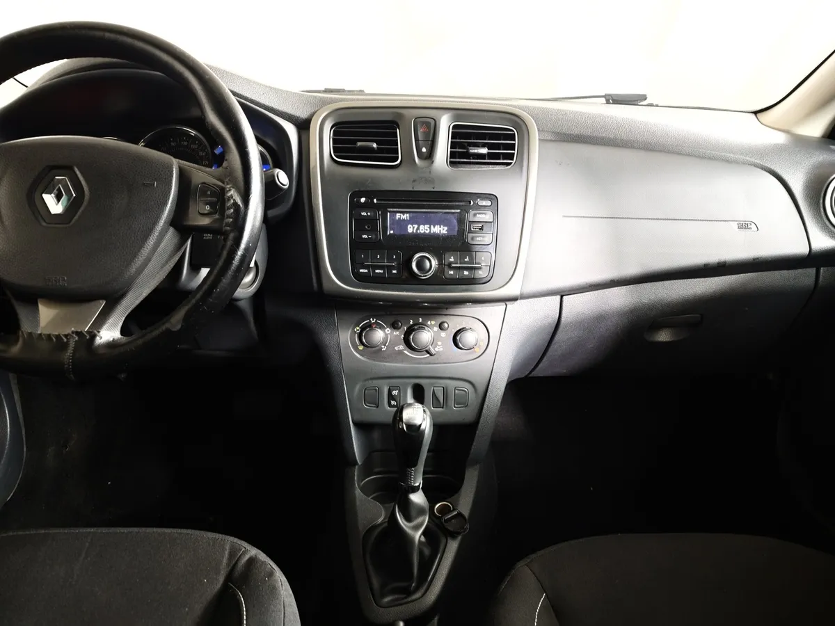 Renault Sandero 1.6 MT (102 л.с.) Privilege Бежевый в АВИЛОН. Слайд №14