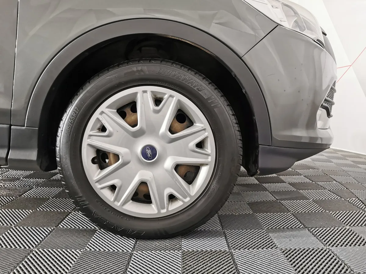 Ford Kuga 2.5 AT (150 л.с.) Trend Plus Серый в АВИЛОН. Слайд №9