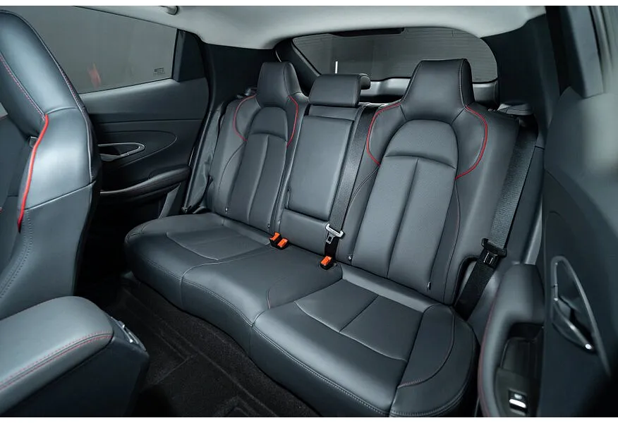 АВИЛОН - Changan UNI-T 1.5T 7DCT (181 л.с.) Luxe Черный - slide 4
