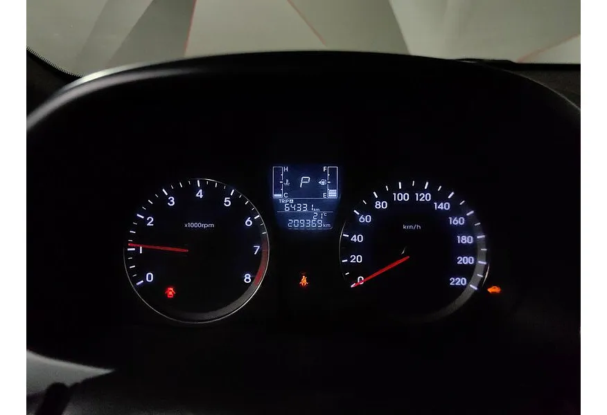 Hyundai Solaris 1.6 AT (123 л.с.) Comfort Серый в АВИЛОН. Слайд №17 Hyundai Solaris 1.6 AT (123 л.с.) Comfort Серый в АВИЛОН. Слайд №17