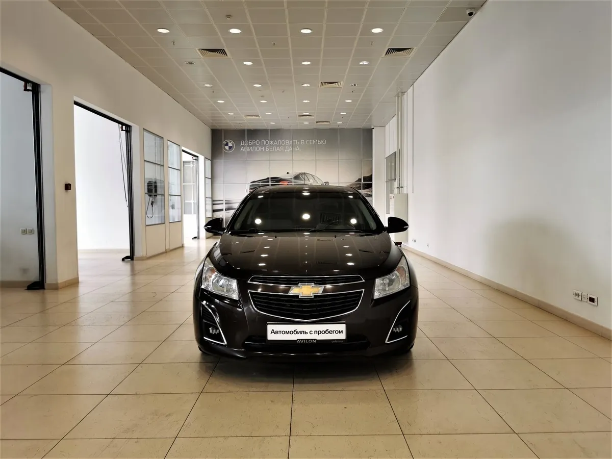 Chevrolet Cruze 1.8 MT (141 л.с.) Коричневый в АВИЛОН. Слайд №7
