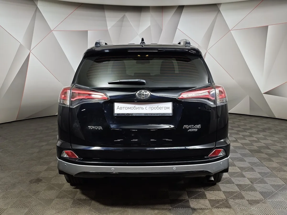 Toyota RAV4 2.5 AT 4WD (180 л.с.) Черный в АВИЛОН. Слайд №8