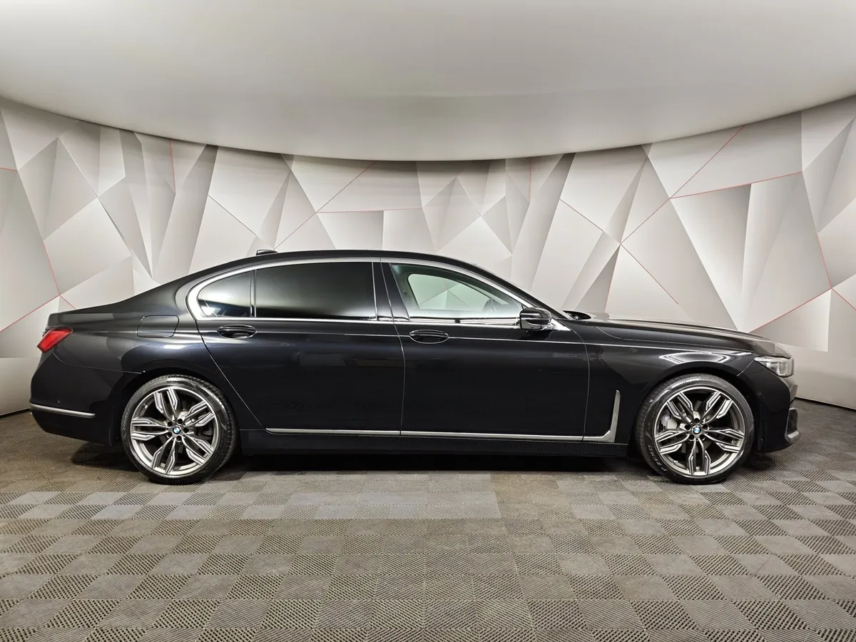 BMW 7 серия 730Ld xDrive AT (249 л.с.) Base (Локальная сборка) Черный в АВИЛОН. Слайд №6