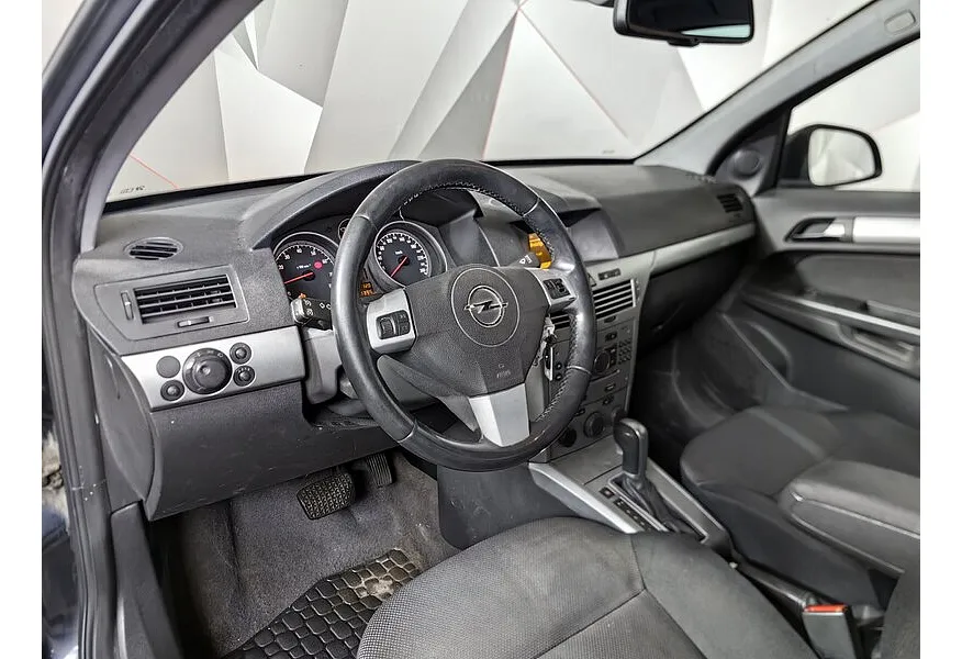 Opel Astra 1.8 AT (140 л.с.) Черный в АВИЛОН. Слайд №16