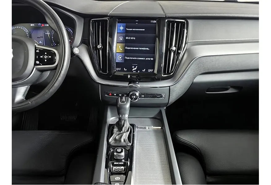 Volvo XC60 2.0 D4 AT AWD (190 л.с.) Inscription Черный в АВИЛОН. Слайд №15