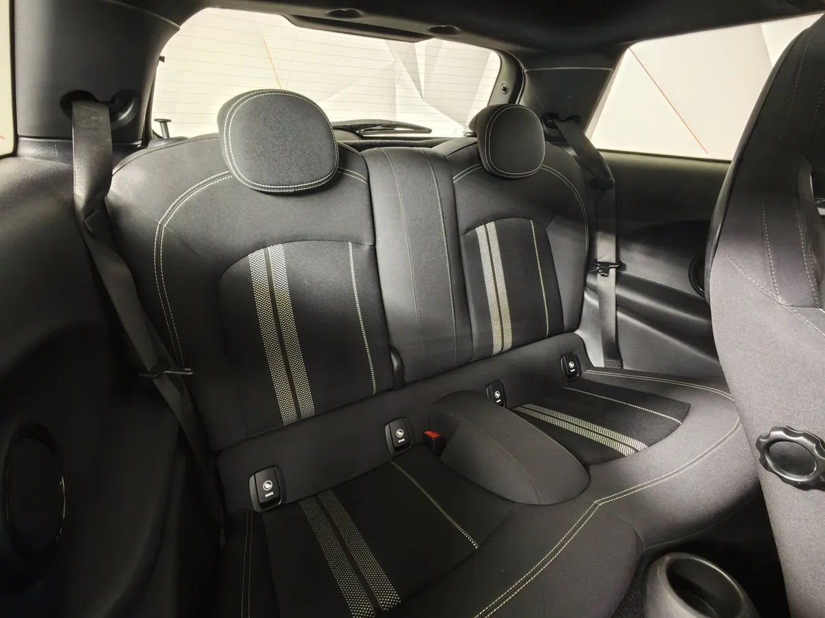 MINI 3 двери JCW 2.0 AT (231 л.с.) Зеленый в АВИЛОН. Слайд №13