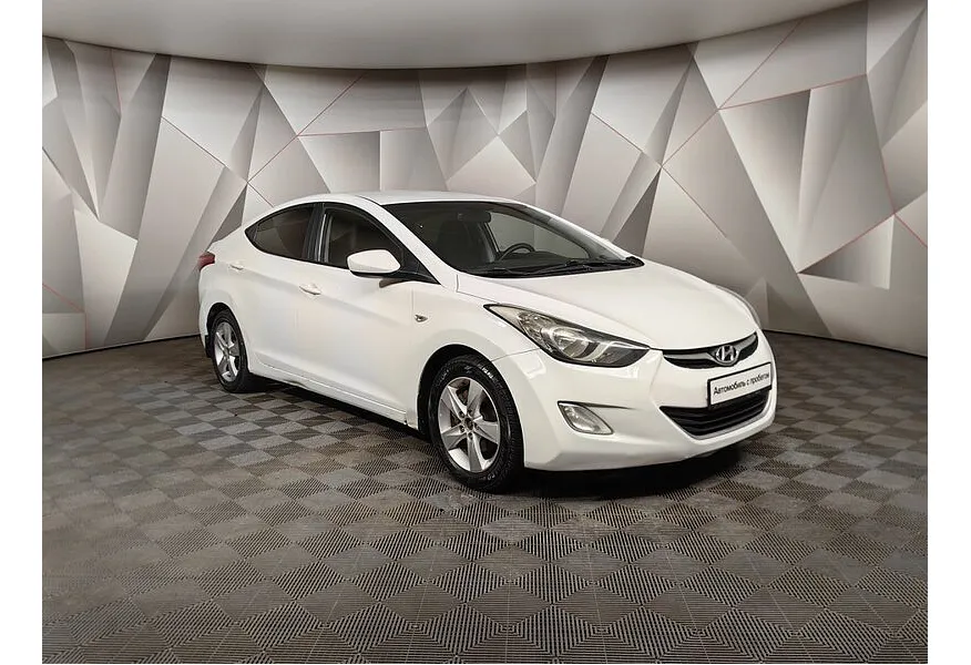 Hyundai Elantra 1.6 MT (132 л.с.) Comfort Белый в АВИЛОН. Слайд №3