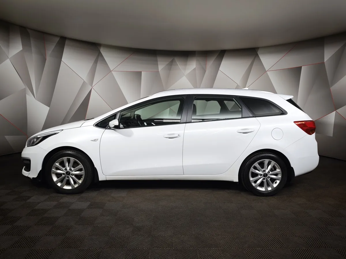 Kia Ceed 1.6 AT (129 л.с.) Luxe Белый в АВИЛОН. Слайд №5