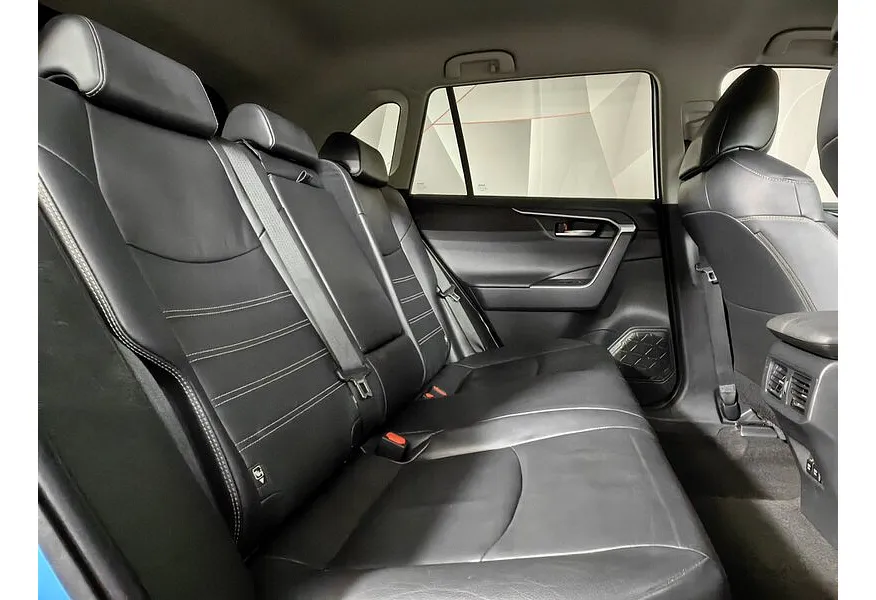 Toyota RAV4 2.0i CVT AWD (149 л.с.) Люкс в АВИЛОН. Слайд №16