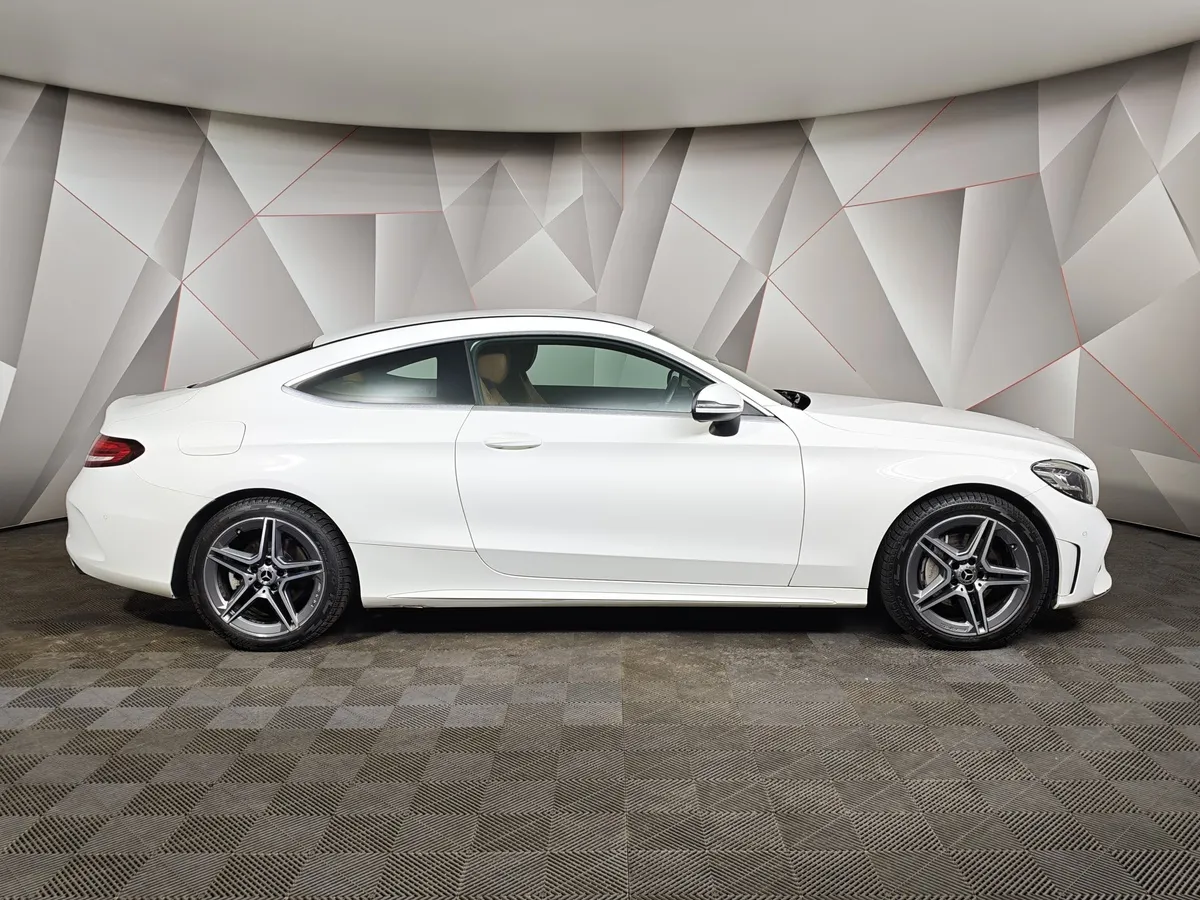 Mercedes-Benz C-Класс C 200 9G-TRONIC 4MATIC (190 л.с.) Sport Белый в АВИЛОН. Слайд №6