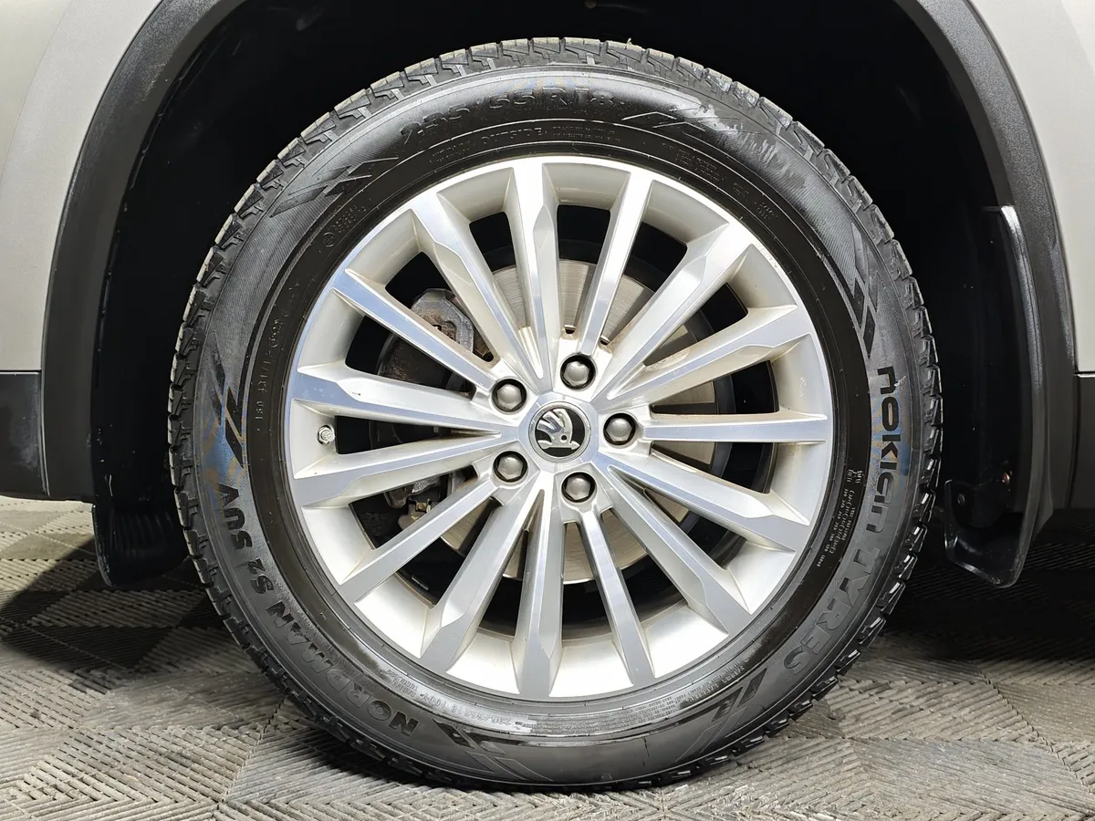Skoda Kodiaq 2.0 TDI DSG 4X4 (150 л.с.) Бежевый в АВИЛОН. Слайд №9