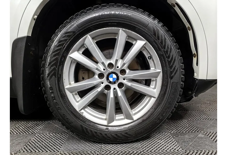 BMW X5 xDrive35i Steptronic (306 л.с.) Белый в АВИЛОН. Слайд №7