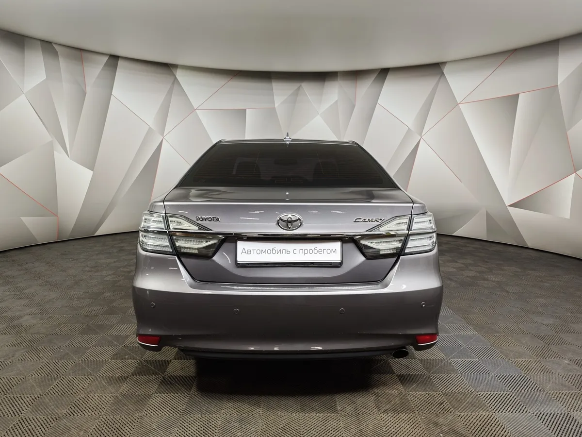 Toyota Camry 2.5 AT (181 л.с.) Стандарт Серый в АВИЛОН. Слайд №8