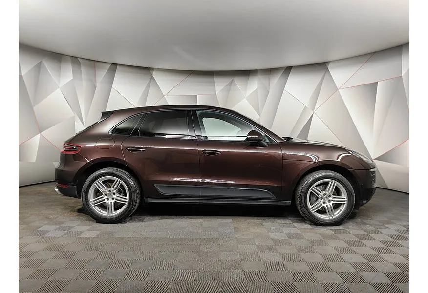 Porsche Macan 2.0 PDK AWD (252 л.с.) Коричневый в АВИЛОН. Слайд №6