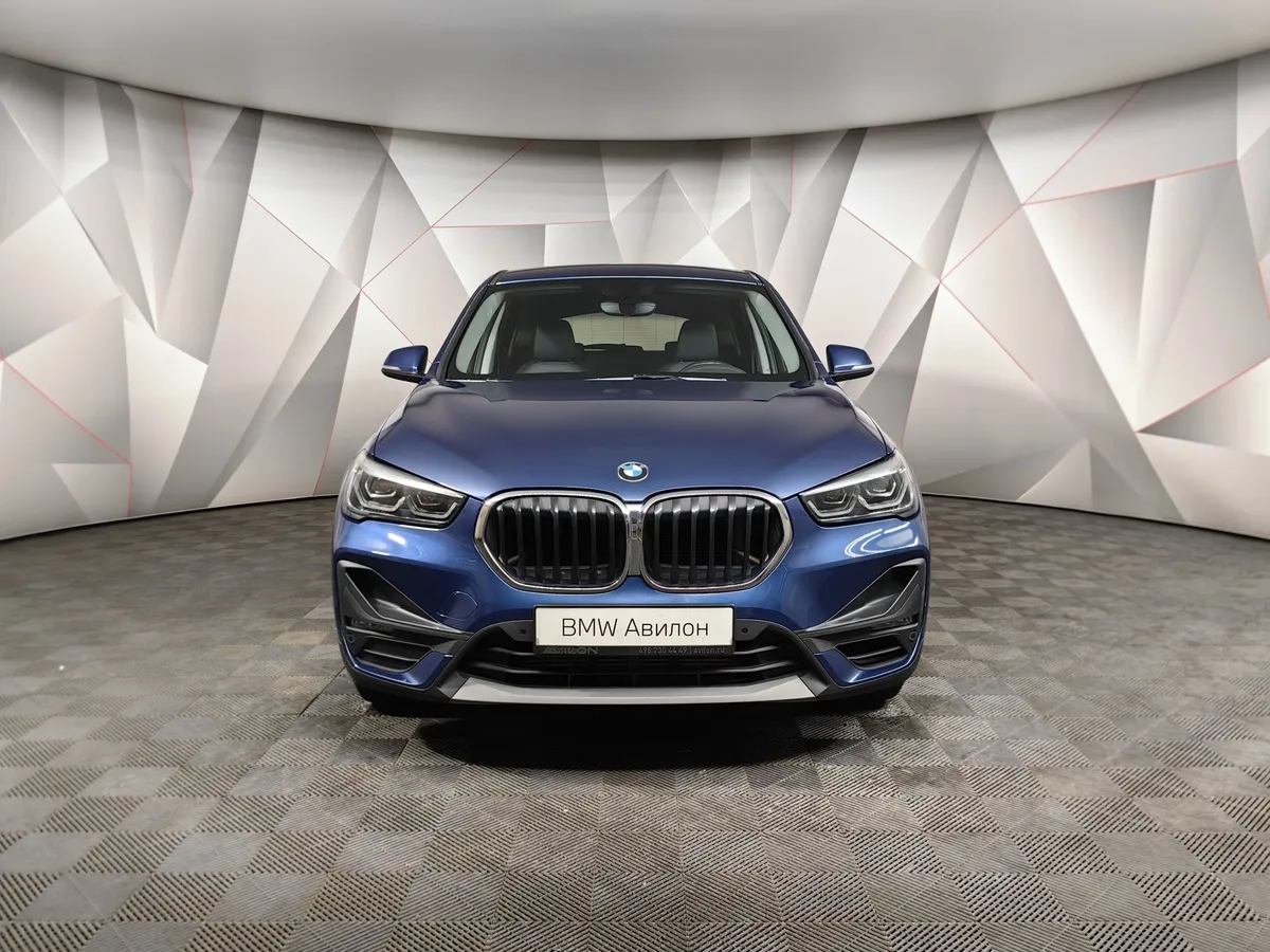 BMW X1 18i sDrive (140 л.с.) Синий в АВИЛОН. Слайд №3