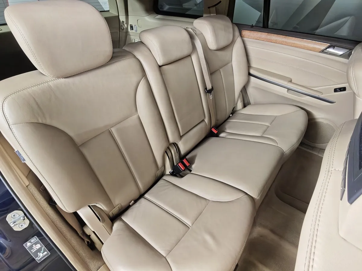 Mercedes-Benz GL 500 7G-Tronic 4MATIC (388 л.с.) Особая серия Синий в АВИЛОН. Слайд №16