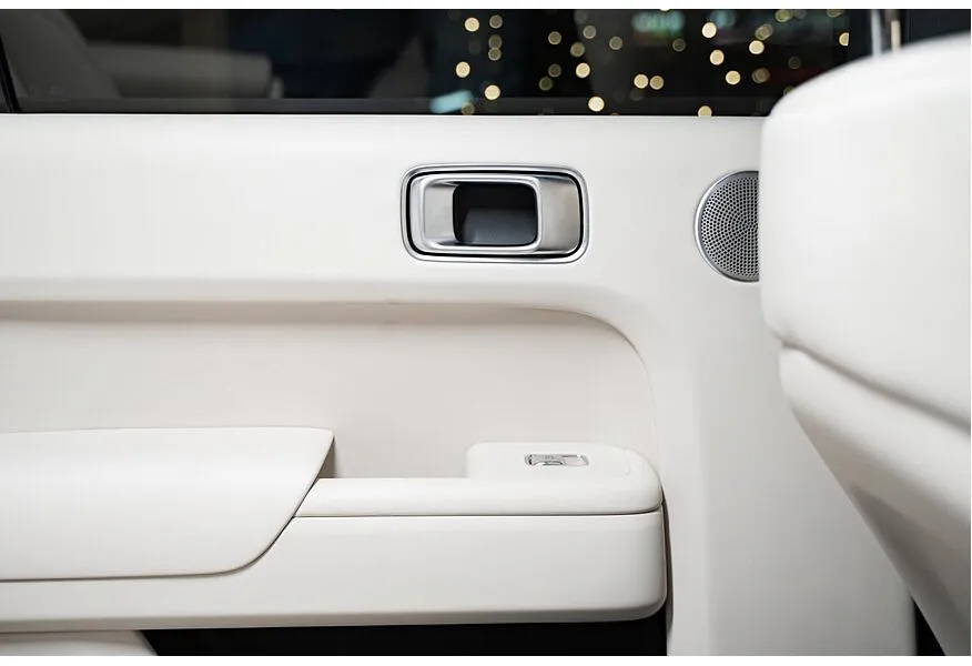 Li Auto L9 1.5 AT 4WD (449 л.с.) Ultra Черный в АВИЛОН. Слайд №15