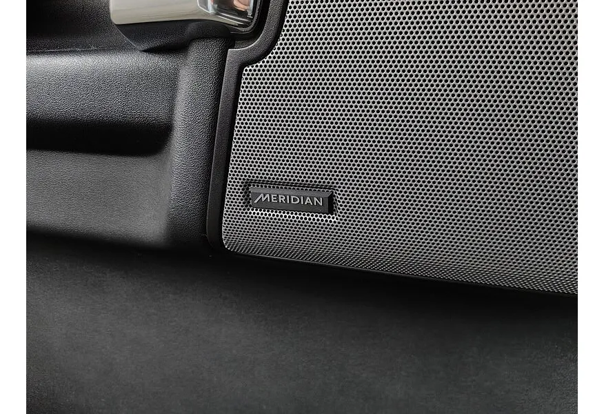 Land Rover Discovery 3.0 SDV6 AT 4WD (249 л.с.) SE Черный в АВИЛОН. Слайд №21