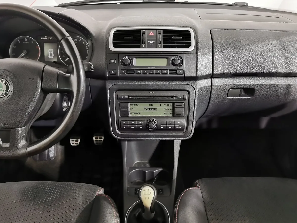 Skoda Fabia 1.6 MT (105 л.с.) Ambiente Красный в АВИЛОН. Слайд №14