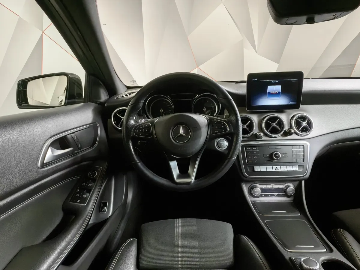 Mercedes-Benz GLA 200 7G-DCT (150 л.с.) Особая серия Серый в АВИЛОН. Слайд №20