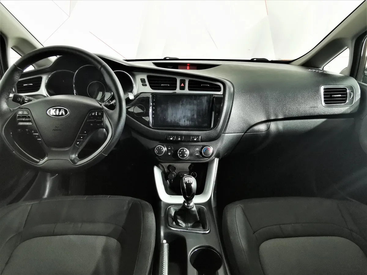 Kia Ceed 1.6 MT (130 л.с.) Classic Коричневый в АВИЛОН. Слайд №13