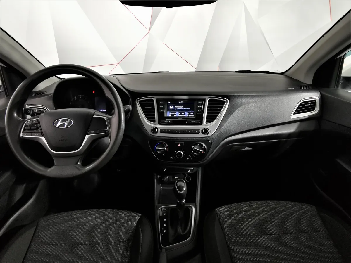 Hyundai Solaris 1.6 AT (123 л.с.) Comfort Белый в АВИЛОН. Слайд №12