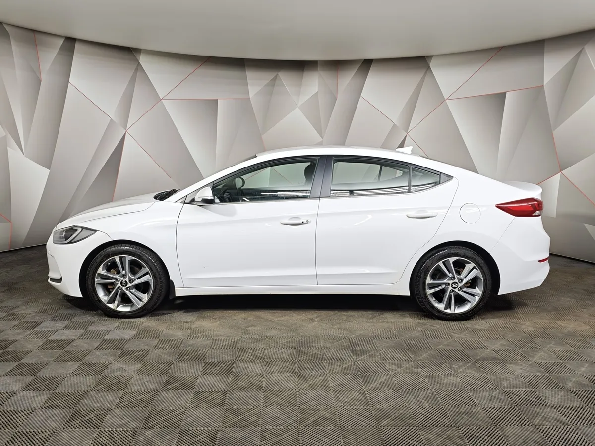 Hyundai Elantra 2.0 - 6AT (150 л.с.) Elegance + Style Белый в АВИЛОН. Слайд №5