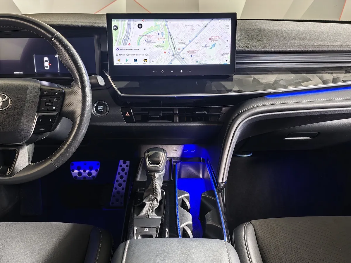 Toyota Camry 2.0 AT (173 л.с.) Sport Черный в АВИЛОН. Слайд №15