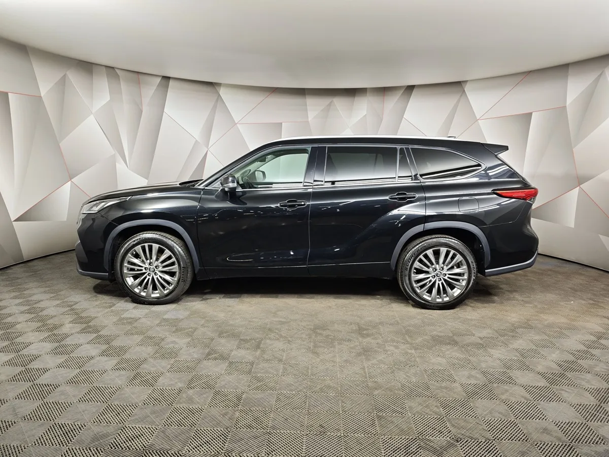 Toyota Highlander 2.0T AT 4WD (248 л.с.) Noble Version Черный в АВИЛОН. Слайд №5
