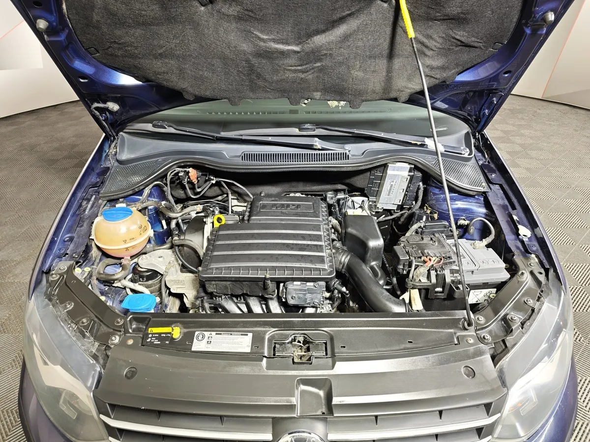 Volkswagen Polo 1.6 MPI AT (110 л.с.) Comfortline Синий в АВИЛОН. Слайд №11