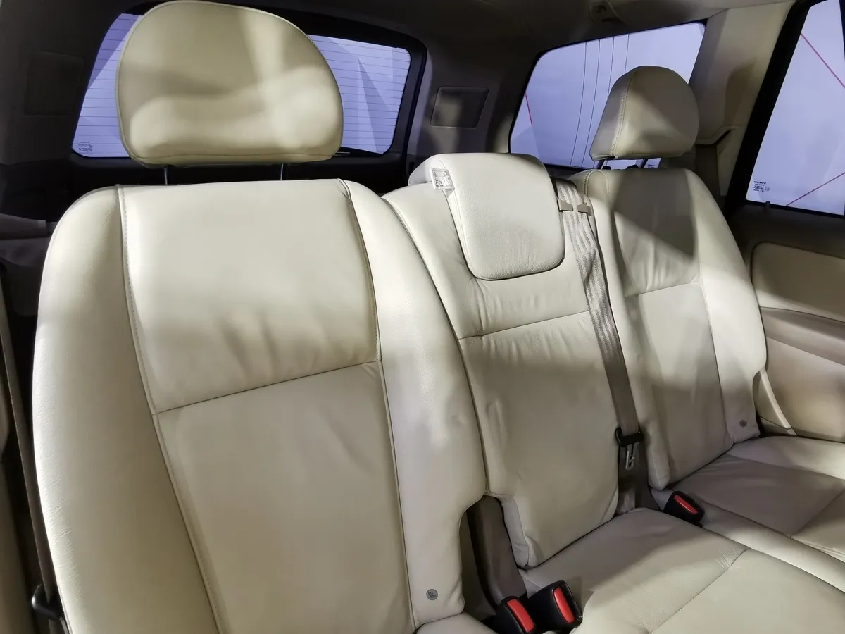 Volvo XC90 2.5 T5 Geartronic AWD (5 мест) (210 л.с.) Коричневый в АВИЛОН. Слайд №16